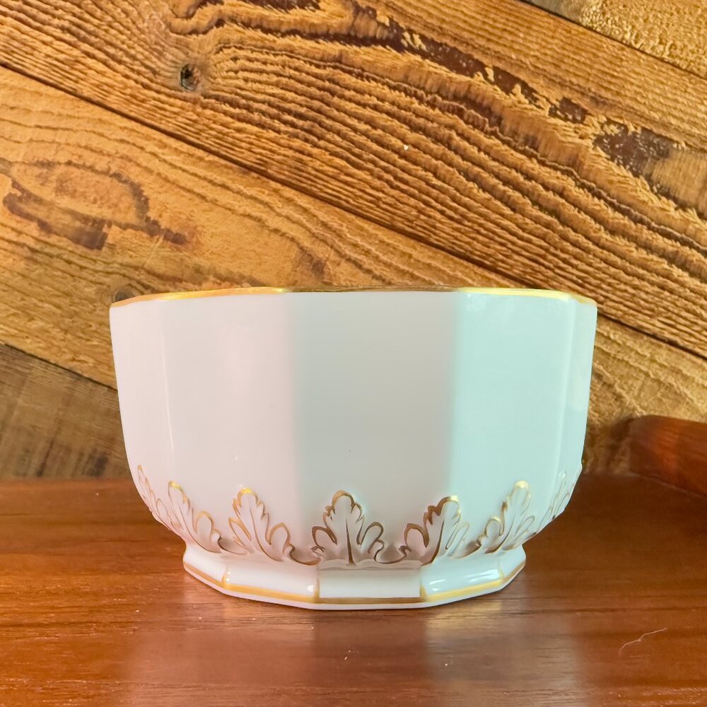 Nymphenburg white and gold Perl porcelain small round serving bowl